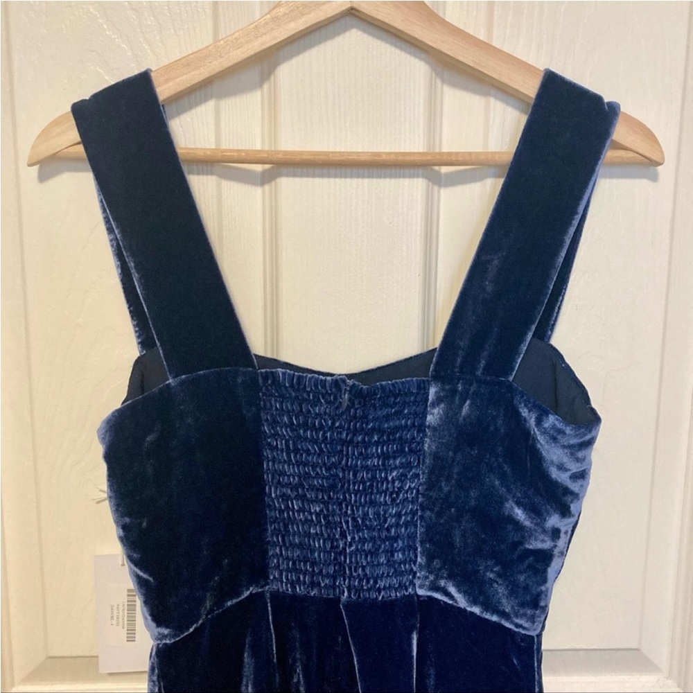 NWT Reformation Dress in Danube Velvet Size 4 - Picture 6 of 11
